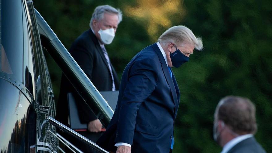 Goteo de contagios por coronavirus en el entorno político de Trump