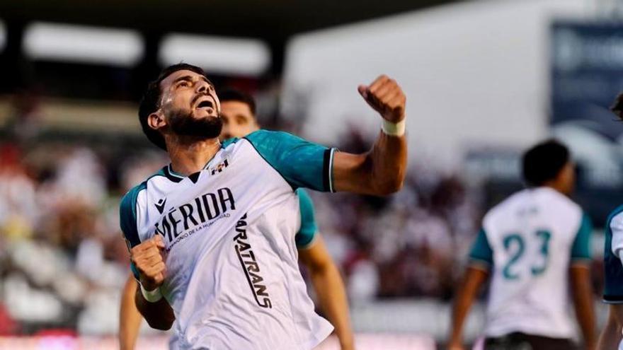 Galería | Las imágenes del encuentro entre el Mérida y el Deportivo Fabril