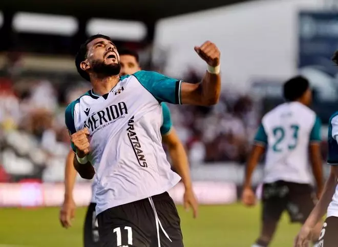 Galería | Las imágenes del encuentro entre el Mérida y el Deportivo Fabril