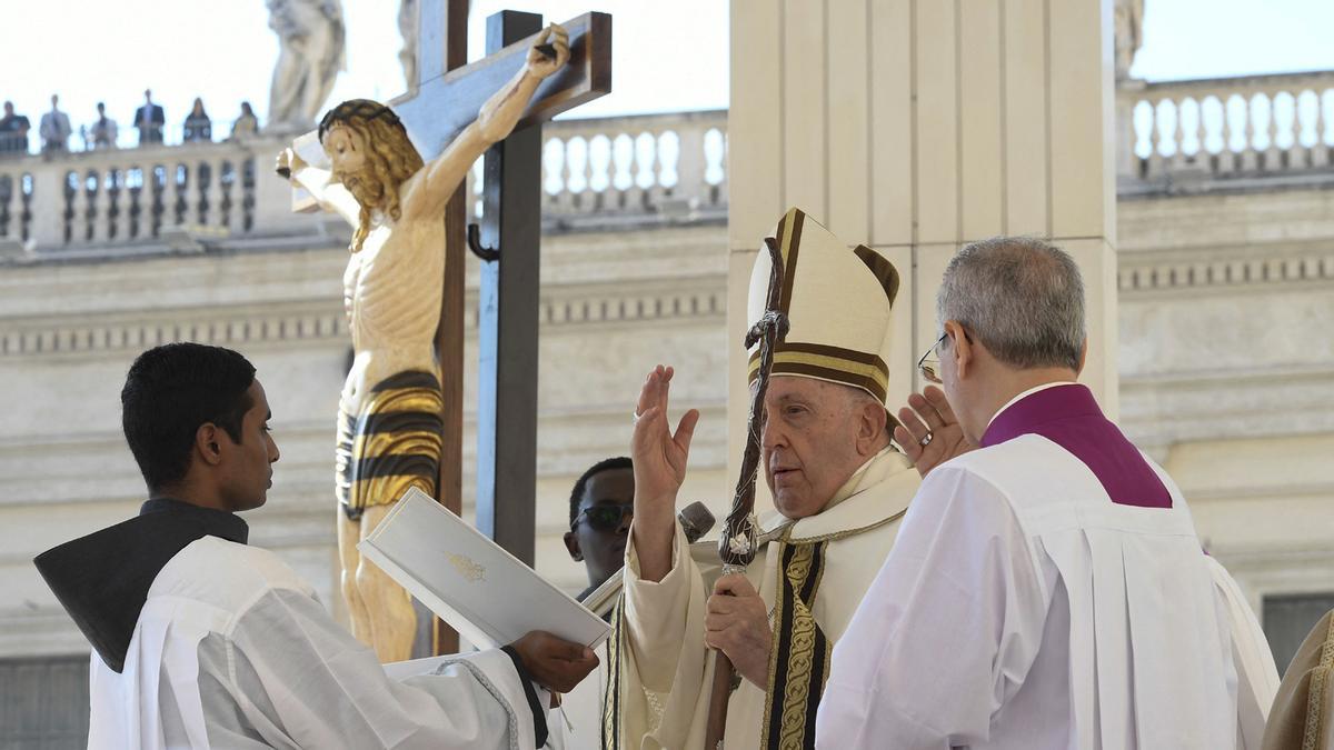 El Papa apressa a salvar el planeta sense pensar en els «interessos circumstancials» de la indústria