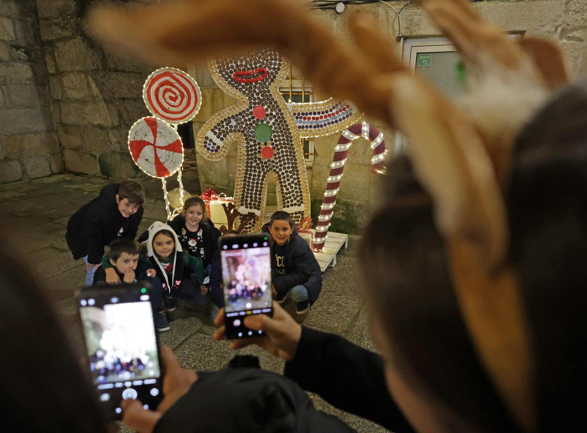 Baiona enciende sus luces de Navidad Baiona enciende sus luces de Navidad