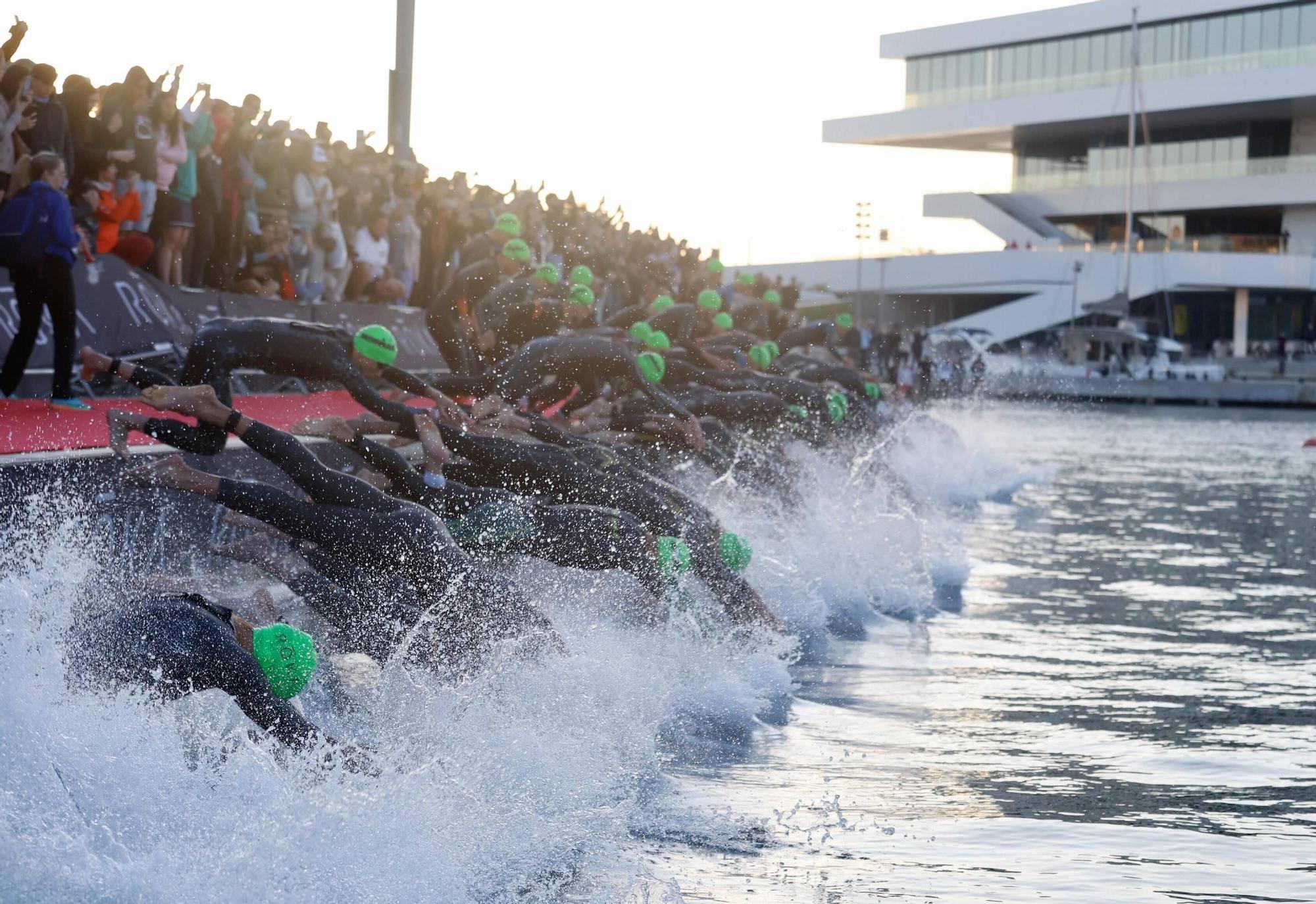 Las imágenes del Ironman 70.3 en Valencia