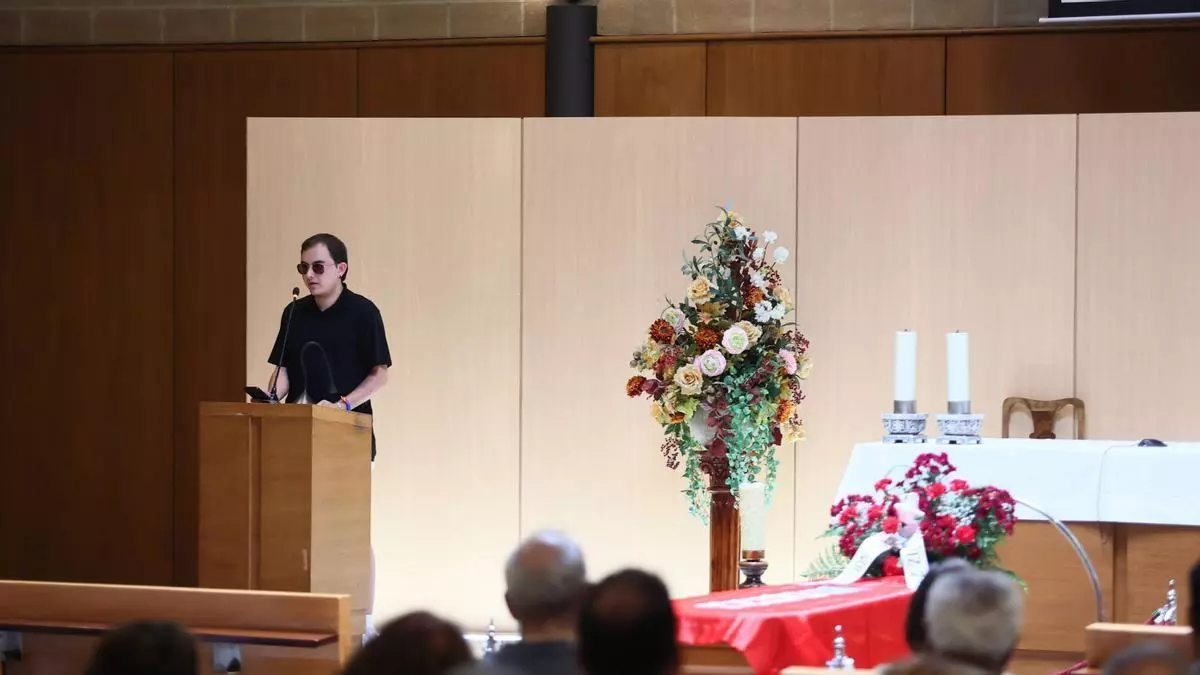 El último adiós a "El Pipas": emoción y memoria en Gijón para despedir a Francisco Prado Alberdi