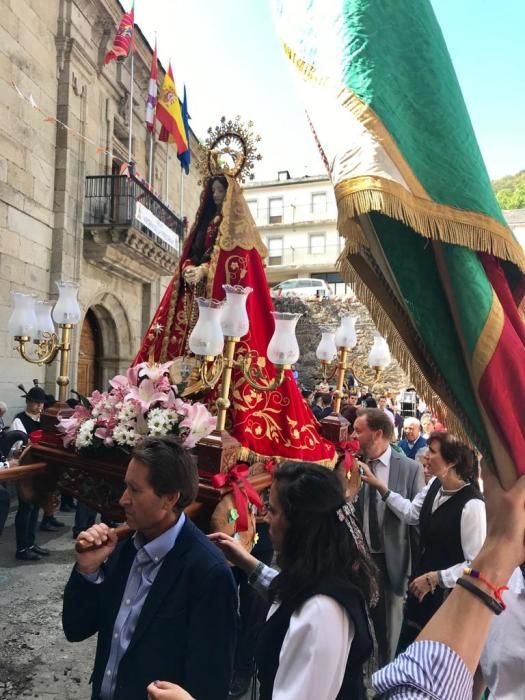 San Martín de Castañeda honra a la Virgen Peregrina