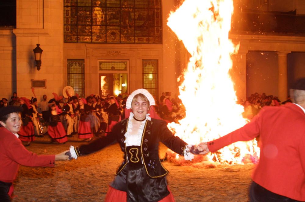 Varios países - Fiestas del fuego del solsticio en los Pirineos (España, Francia y Andorra)