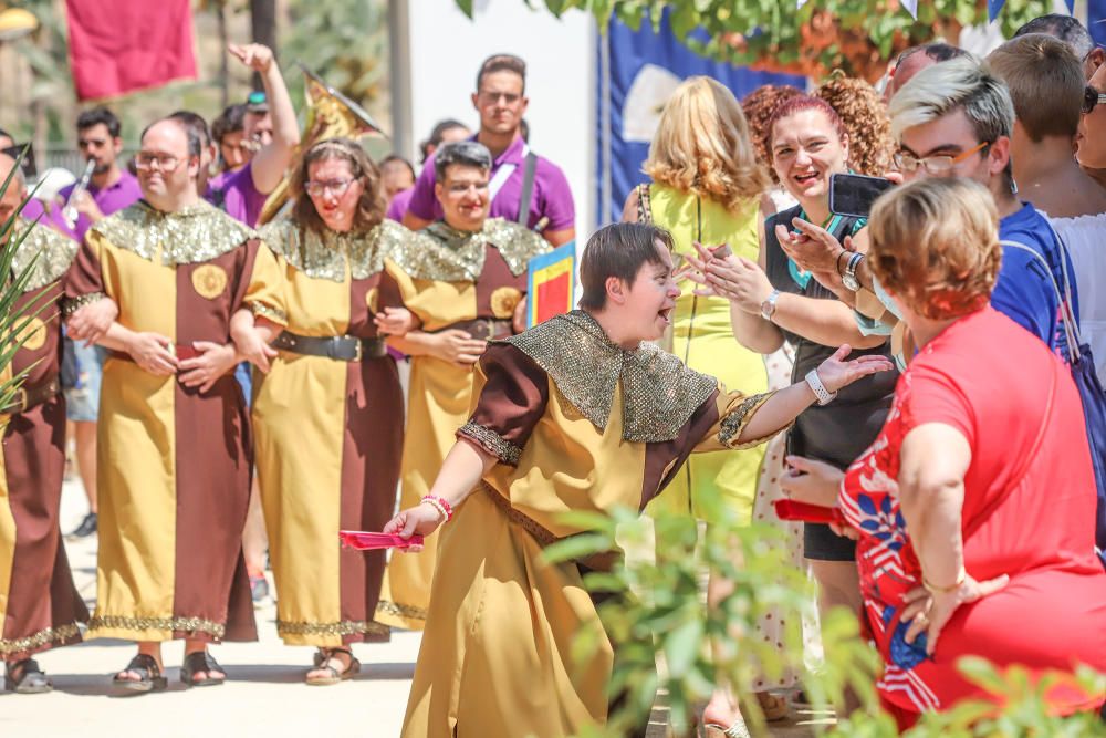 El Centro Ocupacional Oriol anticipa el día grande de las fiestas de La Reconquista en una escenificación que es tradición e integración