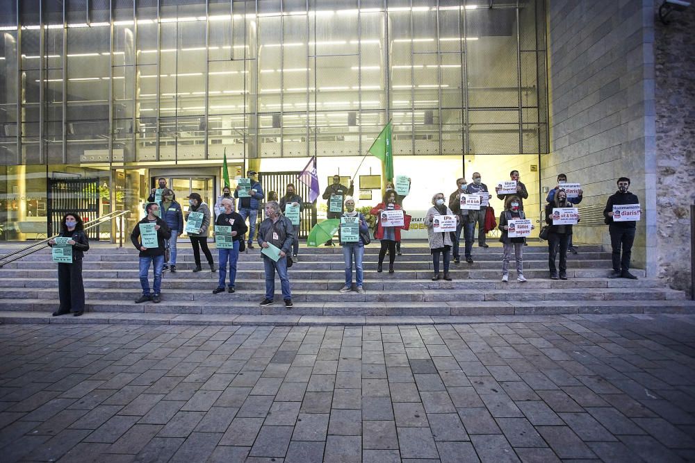 Els mestres esgoten la paciència i alerten que treballen «sota mínims»