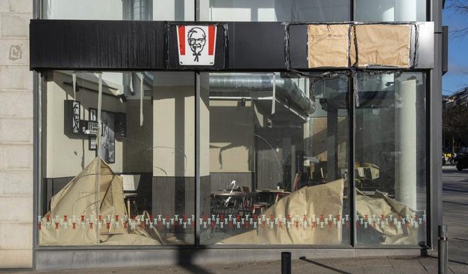 El pollastre fantasma de Lesseps s’enquista