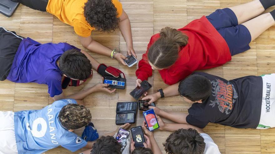 Los padres no temen a las pantallas: en dos años se dispara un 34% el número de niños conectados como mínimo una hora al día