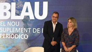 Albert Sàez, director de El Periódico y la periodista Cristina Buesa presentan Blau, el nuevo suplemento del grupo de Prensa Ibérica