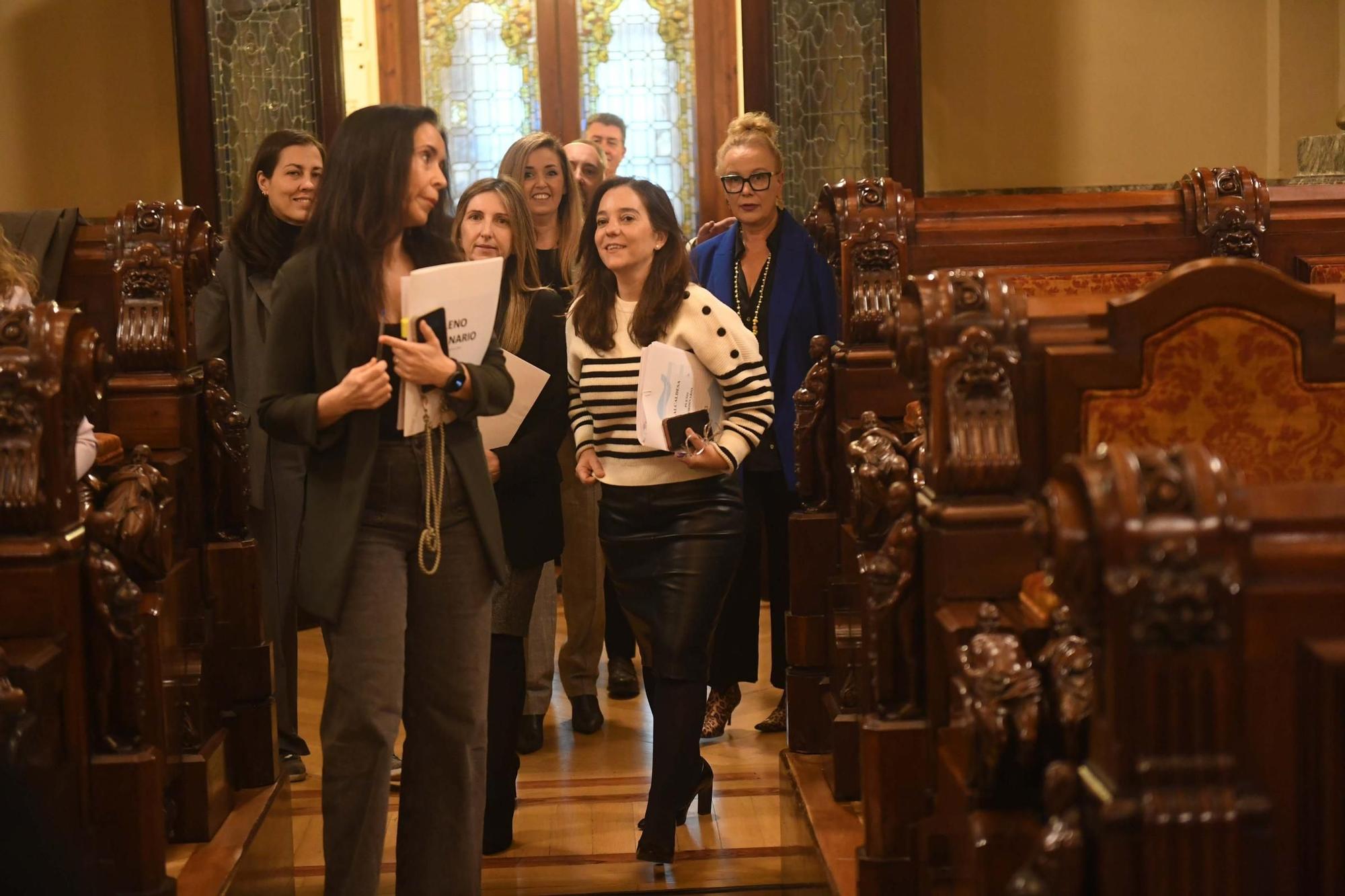 Pleno en A Coruña: Núñez Centella y Rosa Otero, hijos honrados de A Coruña por su apoyo a la ciencia y a la igualdad social