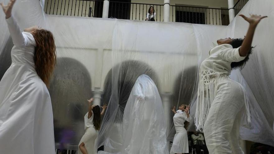 La Noche en Blanco de Málaga tiene ojos de mujer