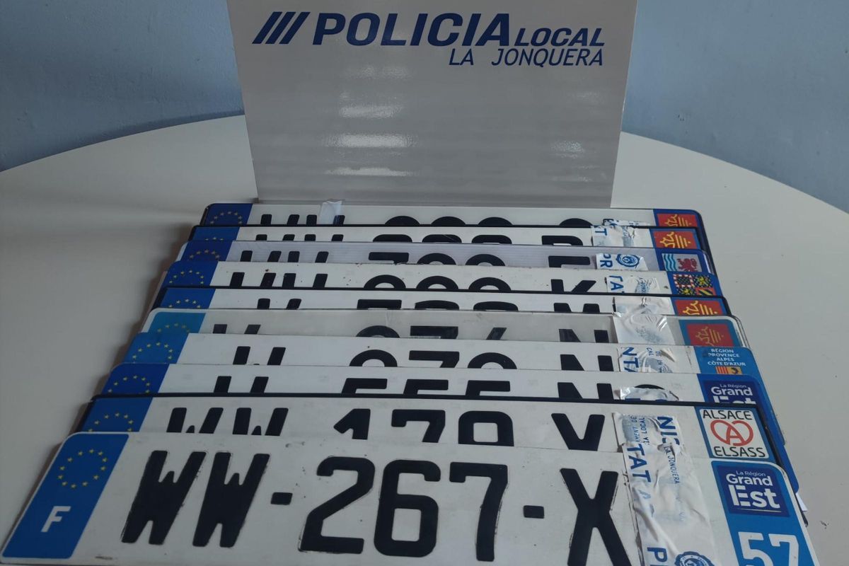 Algunes de les matrícules WW interceptades per la Policia Local de la Jonquera