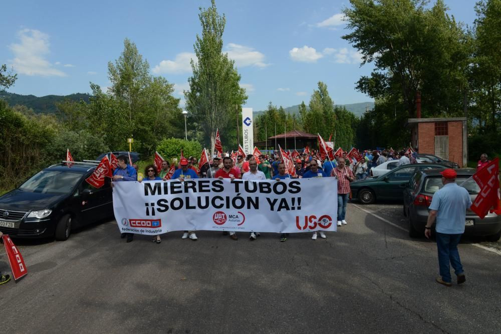 Marcha protesta de Mieres Tubos