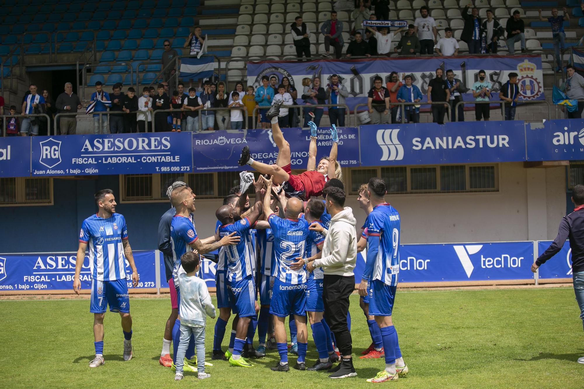 EN IMÁGENES: Así fue el empate entre el Real Avilés y el Arenteiro