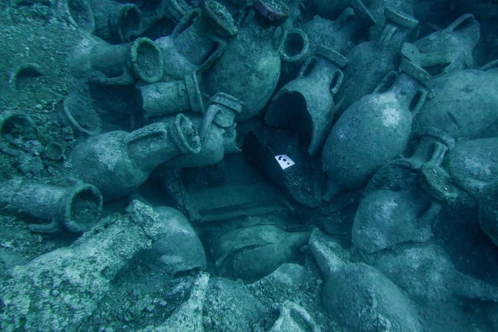 El vaixell romà enfonsat a les Formigues conserva part de la fusta del casc