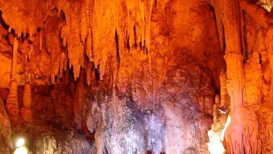 Una actuación en la Cueva, durante su festival de música y danza.