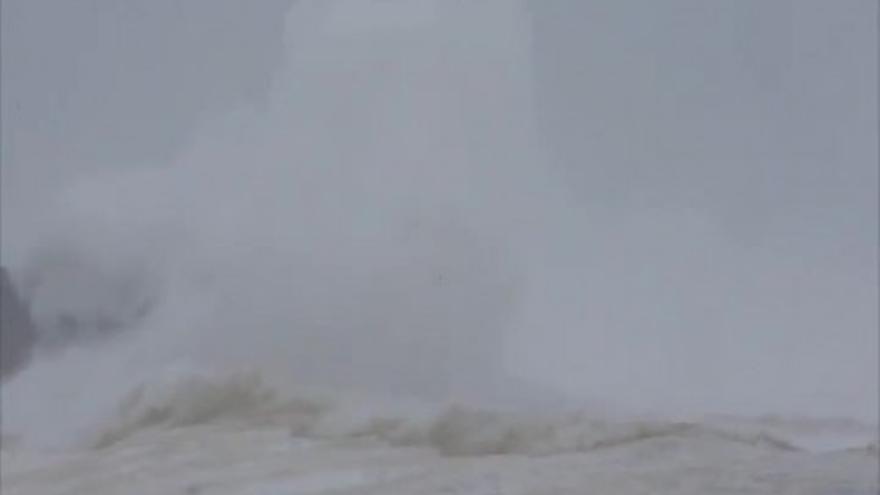 Alerta naranja por las olas en Galicia