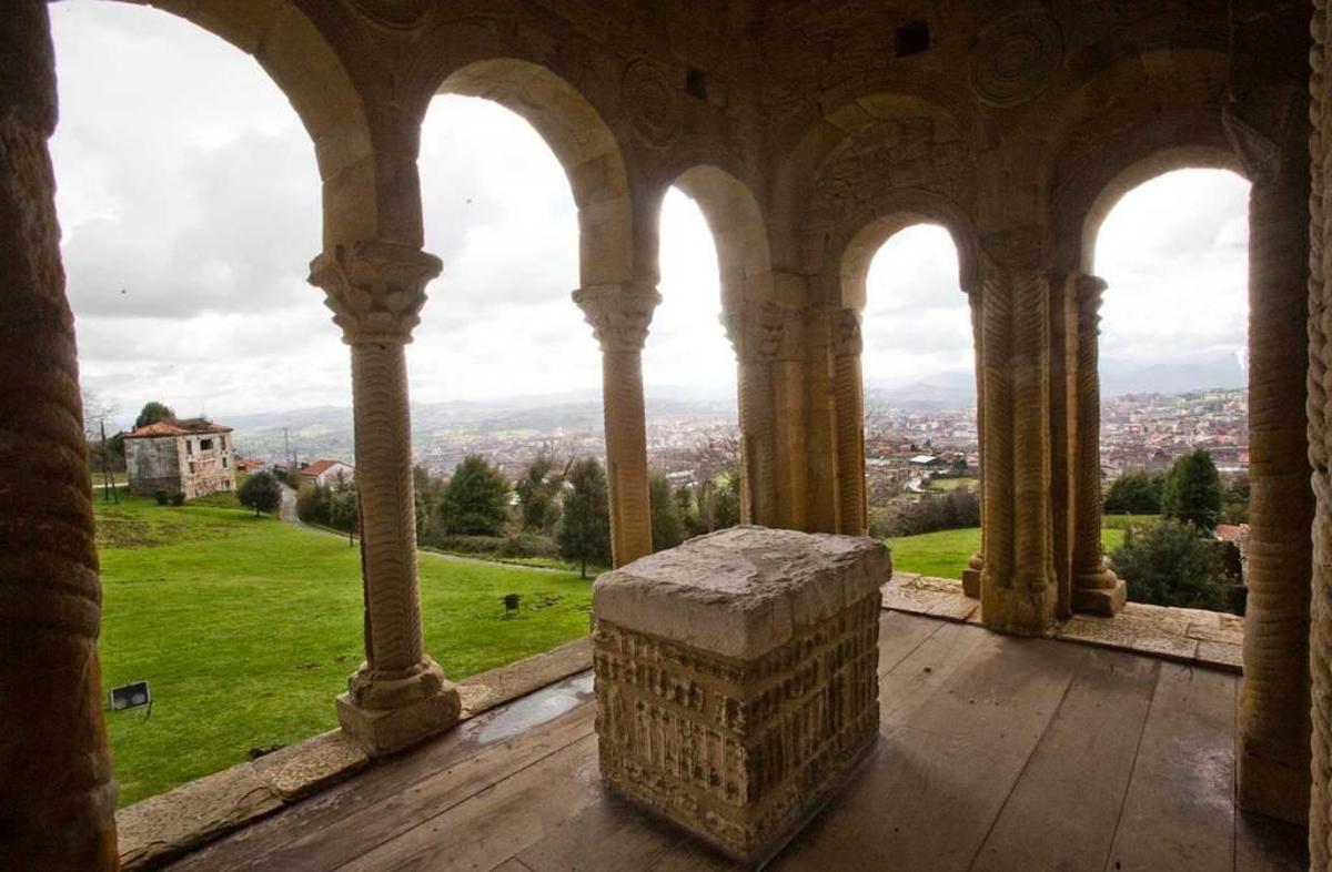 Cuando los coches cercaron el Prerrománico