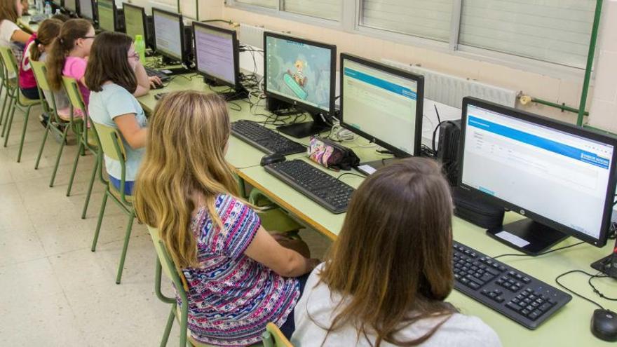 La caída del sistema informático de Educación obliga a suspender las reválidas