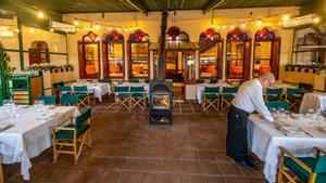 Una de las terrazas cubiertas del restaurante La Venta.