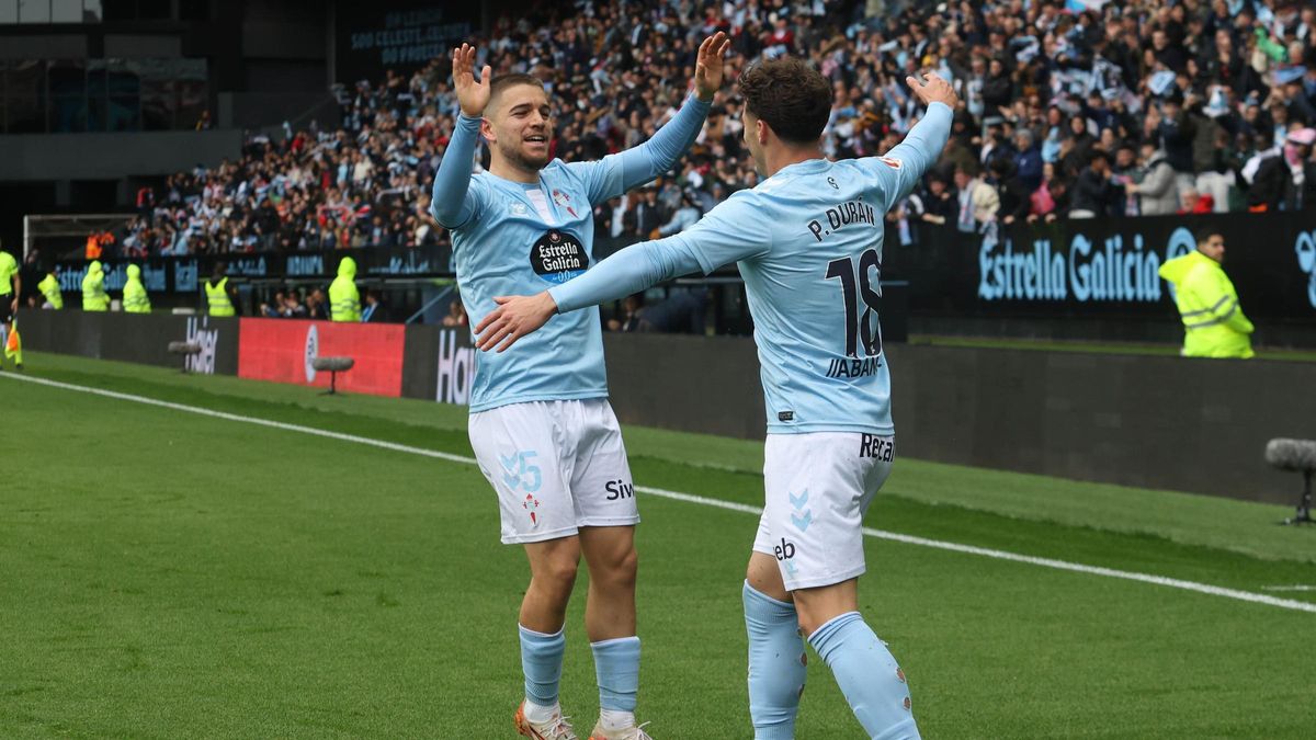 Carreira renuenva con el Celta hasta 2028.