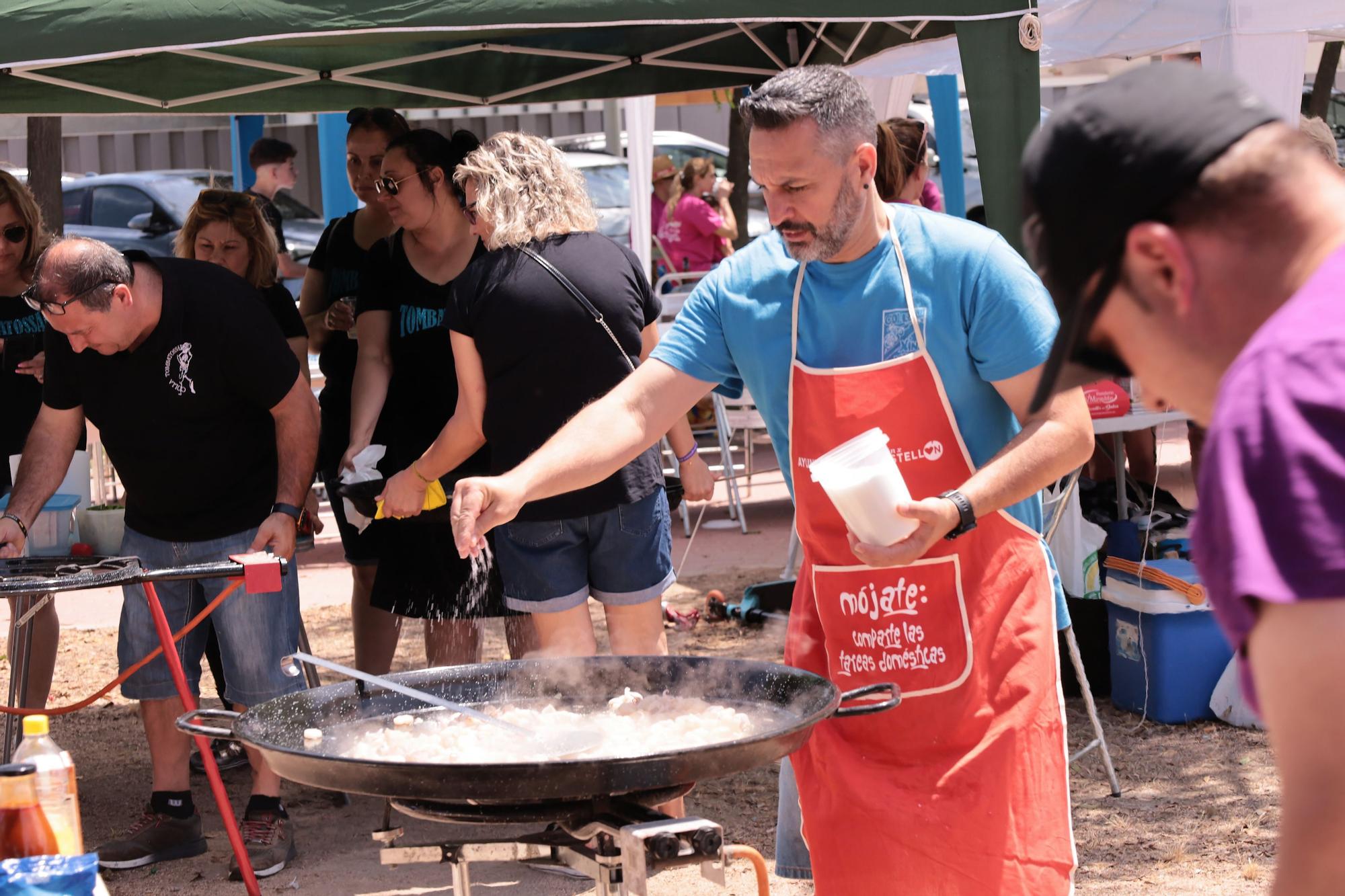 Mil trescientos castellonenses disfrutan del sol y las paellas en el Segon Molí