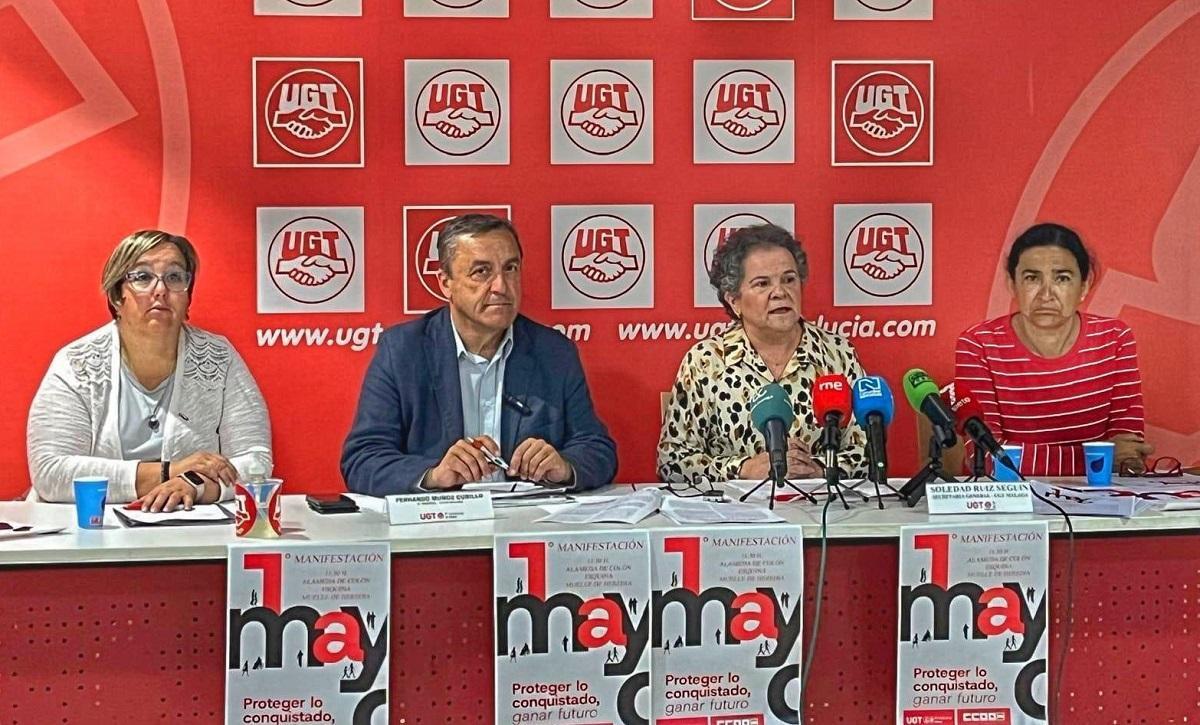 Los secretarios generales de CCOO y UGT en Málaga, Fernando Cubillo y Soledad Ruiz, en la presentación del Primero de Mayo.
