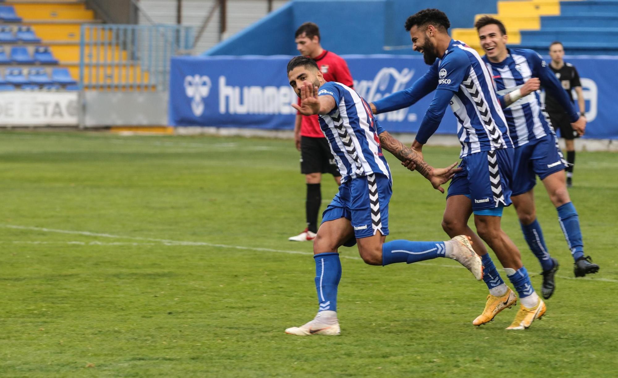 El Alcoyano se lleva los tres puntos ante La Nucía