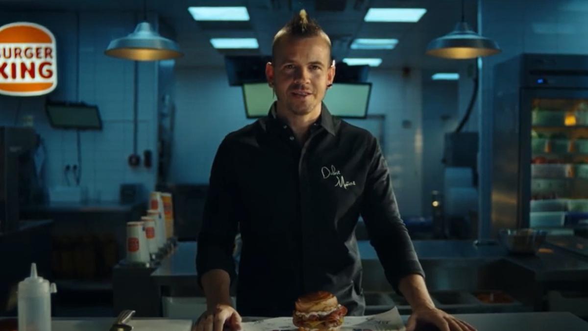 El chef Dabiz Muñoz presenta sus dos nuevas hamburguesas.