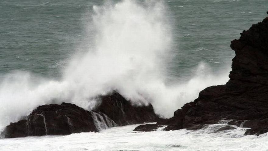 Muere un marinero tras hundirse un pesquero cerca de la costa coruñesa