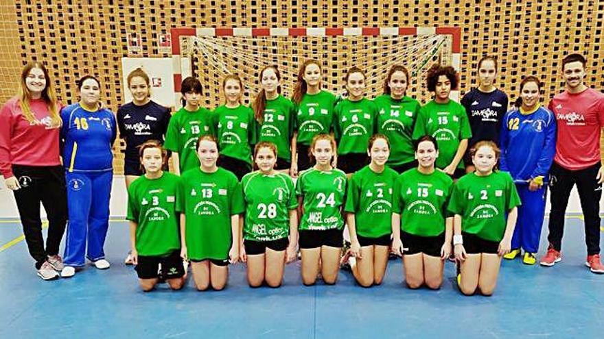 Imagen del conjunto infantil femenino A del Balonmano Zamora.