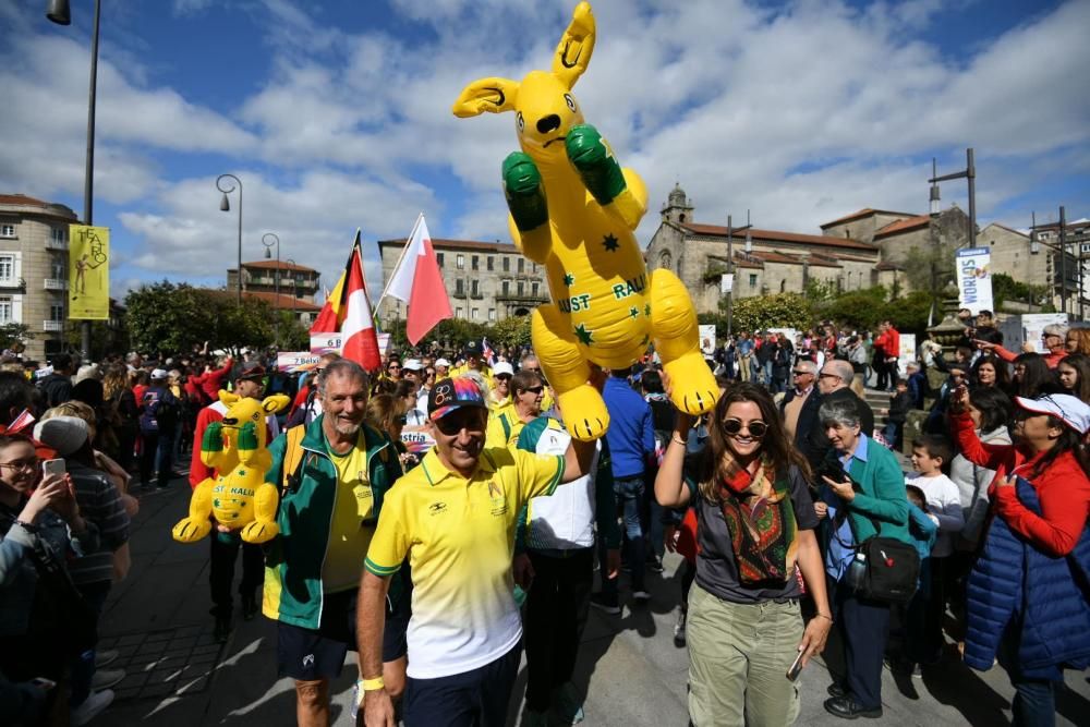 Una gran fiesta multicolor para inaugurar el Mundial de Triatlón