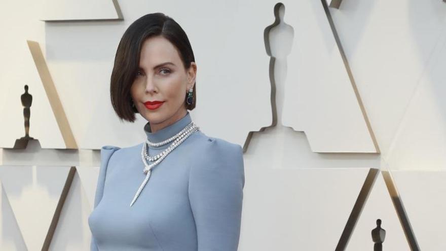 Charlize Theron confirma que su hija Jackson es transgénero