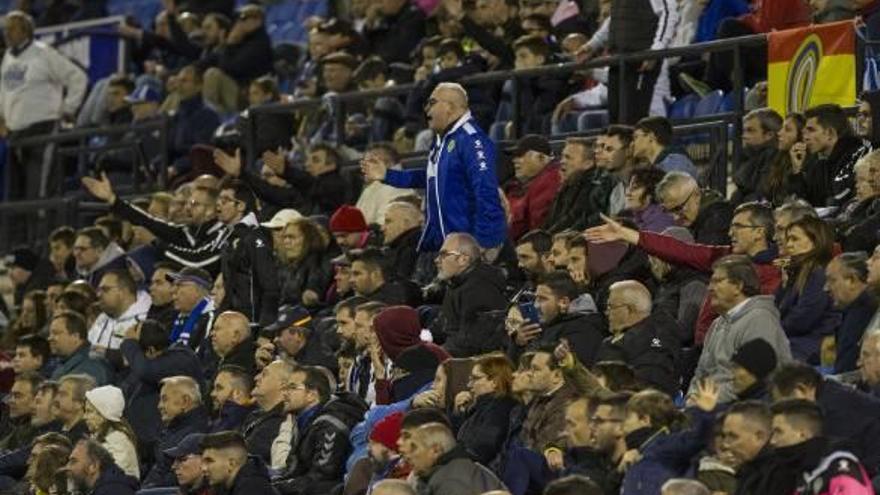 Imagen de la grada durante el Hércules-Mestalla disputado en el Rico Pérez.