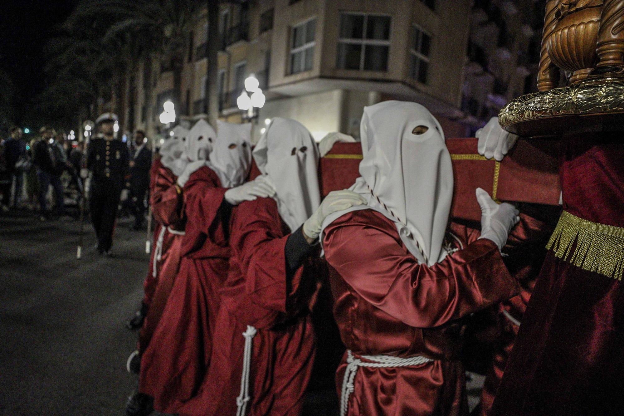 Procesiones Viernes Santo Nuestra Señora de la Soledad de Santa Maria y Hermandad Penitencial Mater Desolata Alicante