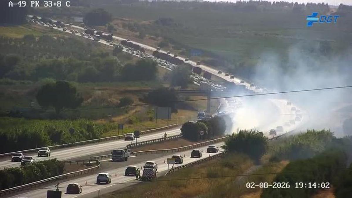 Incendio en la mediana de la A-49.