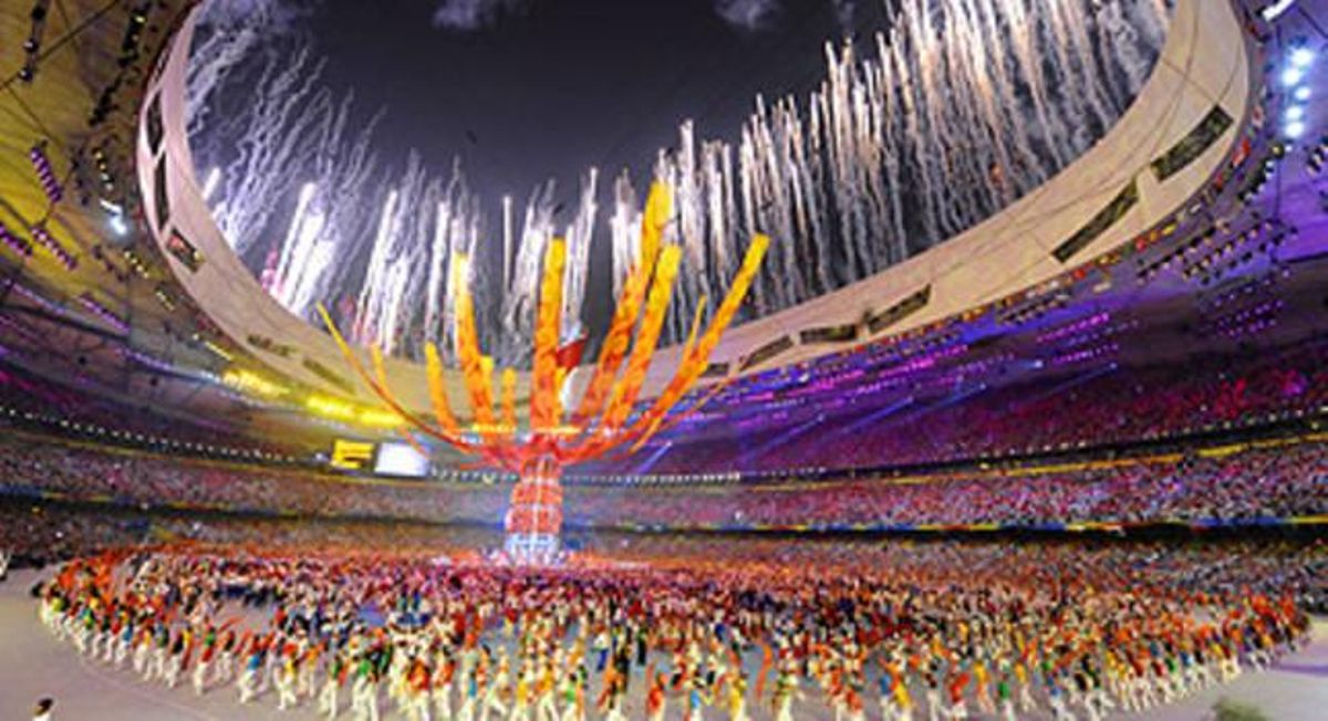 Focs artificials en l’adéu dels Jocs. Focs artificials en l’adéu dels Jocs.