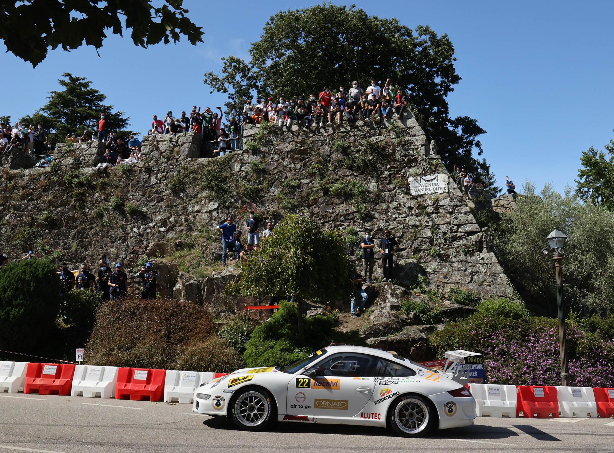 El espectáculo del Rallye Rías Baixas se apodera de O Castro