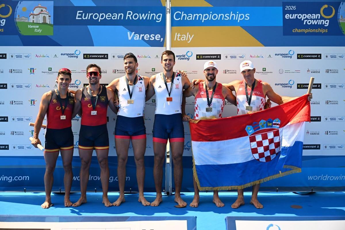 La tripulación del doble scull con el remero de Moaña Rodrigo Conde y su compañero Caetano Horta, plata en el Campeonato de Europa en Varese, Italia. Agosto 2026