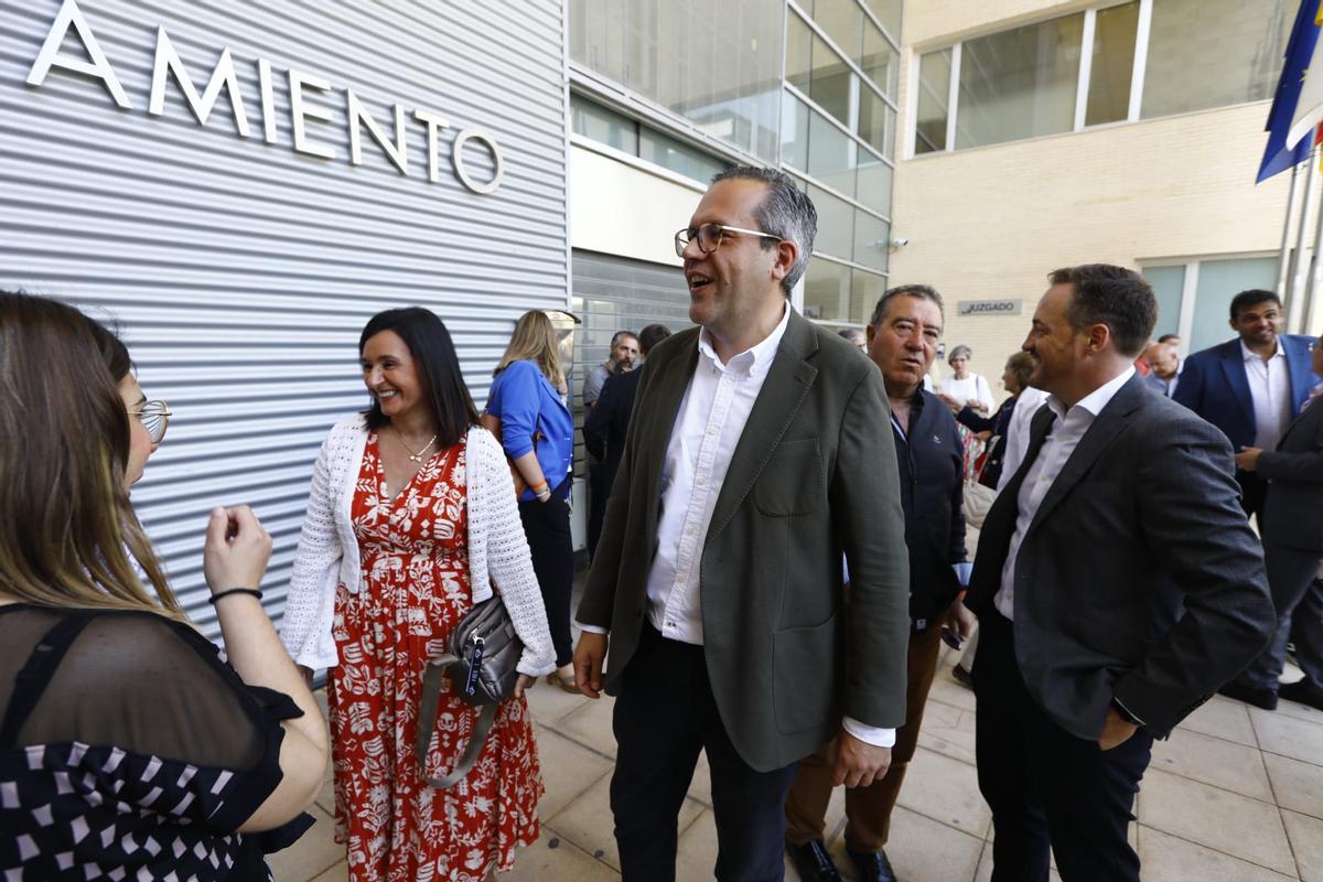 Carlos Ortas, llegando al Auditorio de Cuarte.