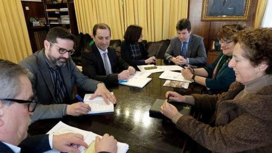 El Consistorio de Mieres valora el programa infantil de La Caixa