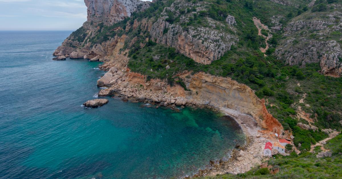 Las calas del norte de la provincia de Alicante que visitar este verano.