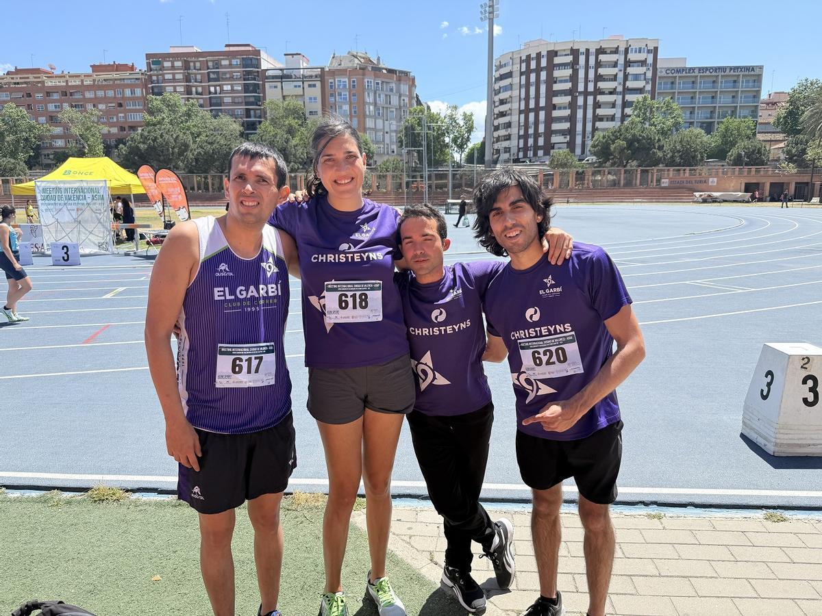Participantes del CC el Garbí en el Meeting Internacional de Valencia