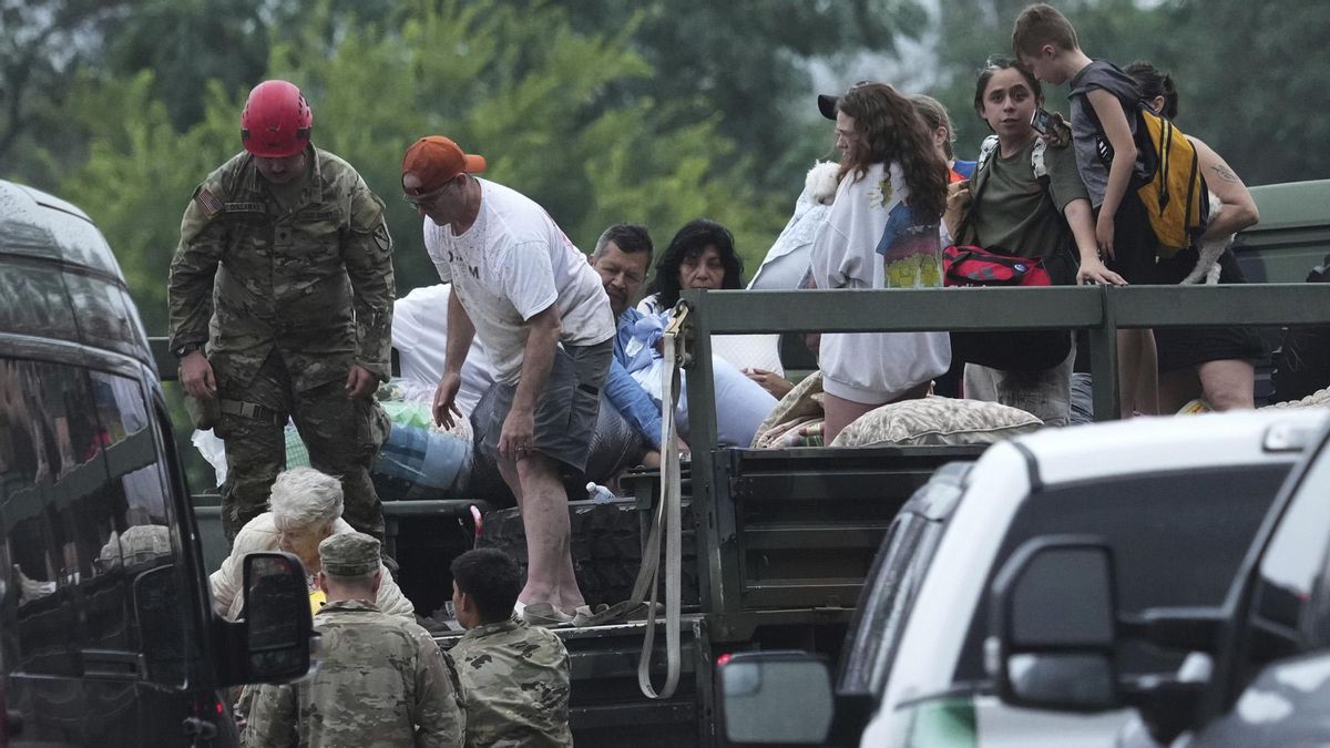 Al menos 29 muertos, 9 de ellos menores, y más de 20 niñas de un campamento desaparecidas por graves inundaciones en Texas
