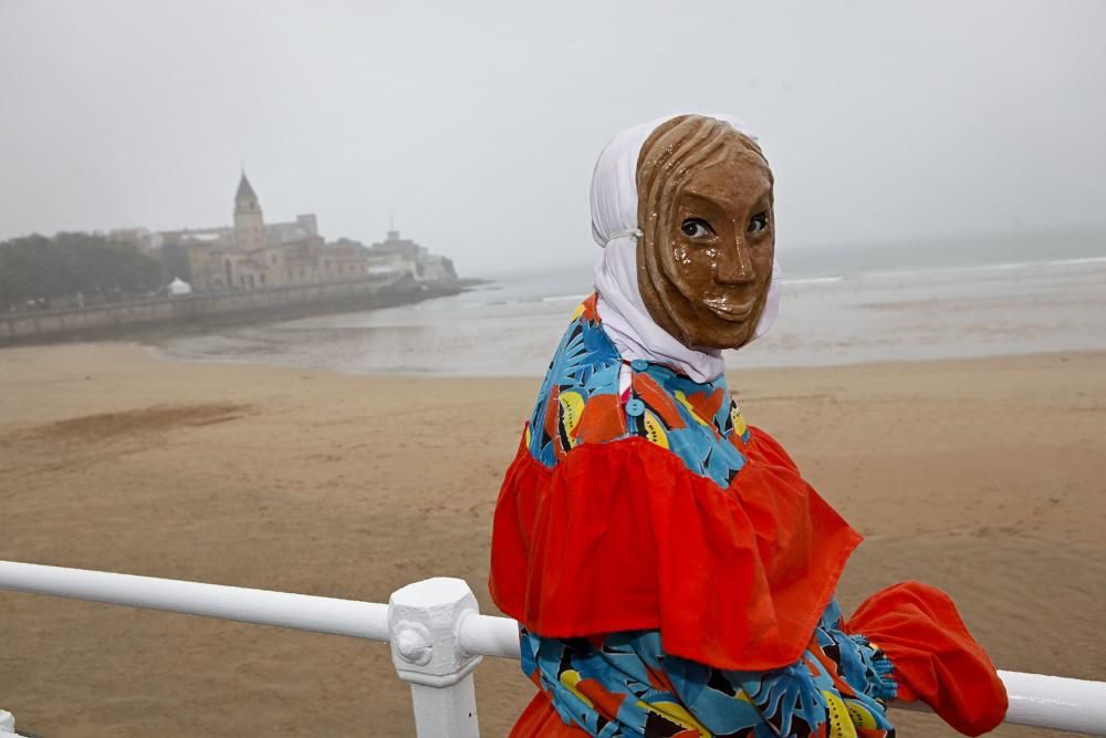 Desfile de máscaras ibéricas en Gijón