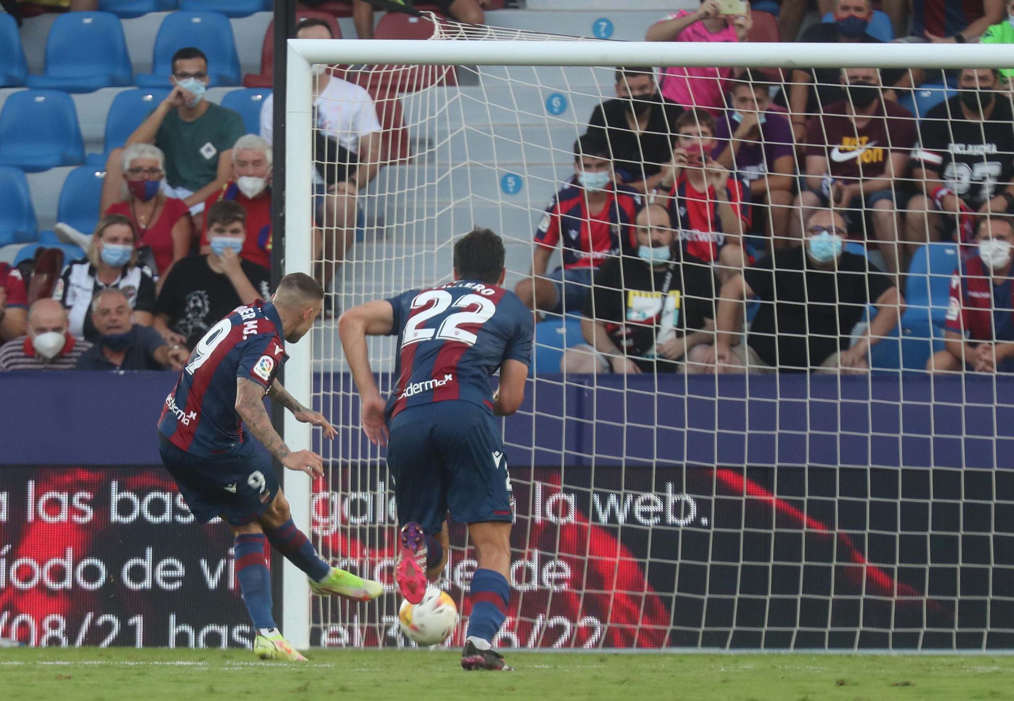 Levante UD - Rayo Vallecano en imágenes