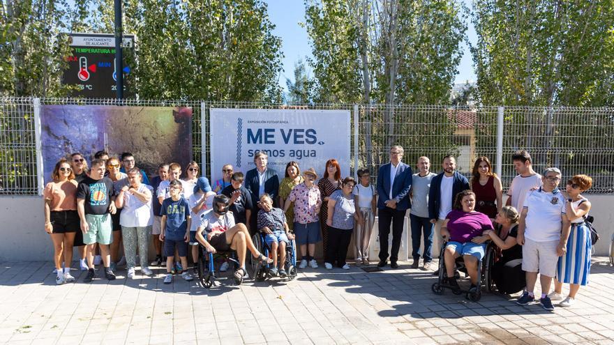 Exposición en el Parque La Marjal "Me Ves: Somos Agua" de Pilar Cortés con el centro San Rafael