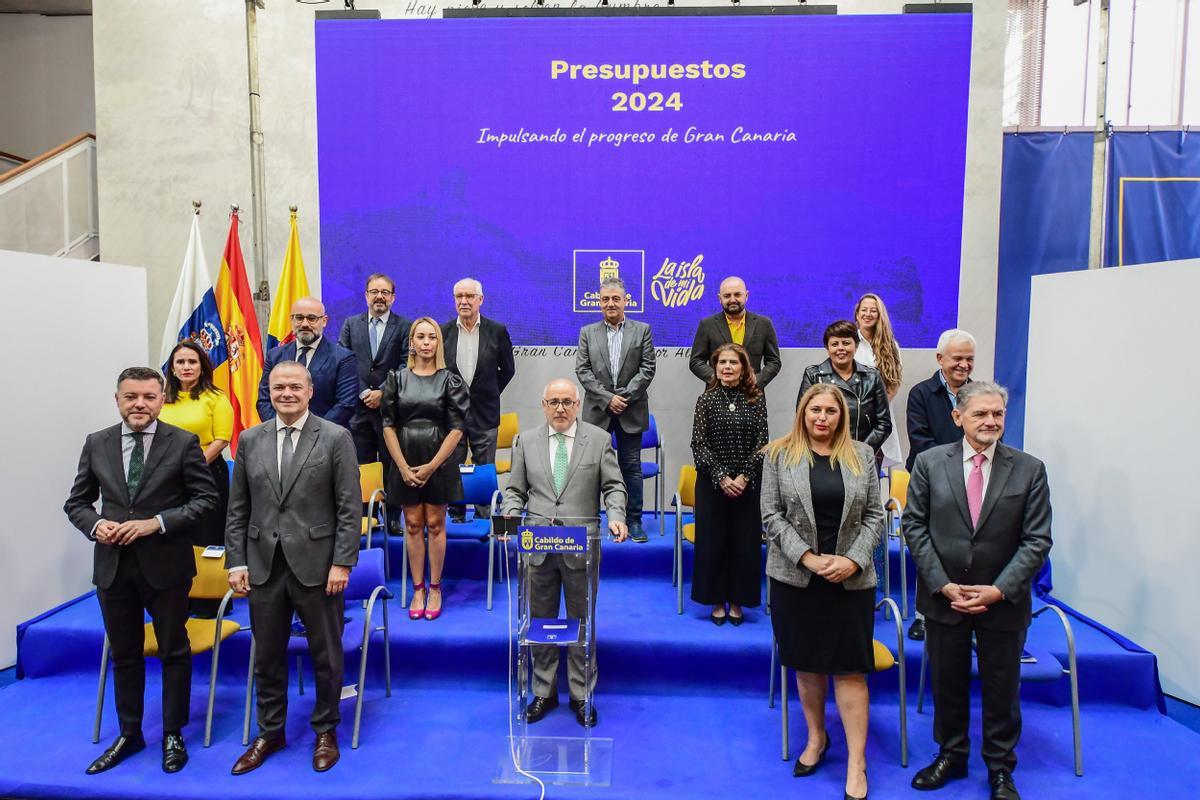 Los miembros del Gobierno del Cabildo de Gran Canaria, en la presentación de los presupuestos de 2024.