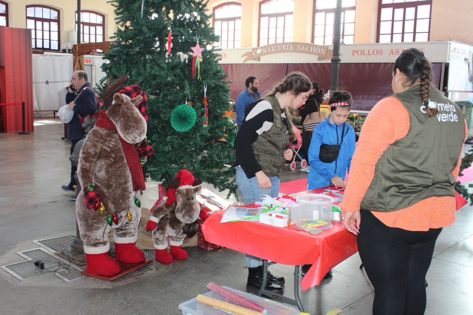 Así fue la inauguración del Salón de Navidad de Villaviciosa, la gran cita de ocio infantil de estas fechas